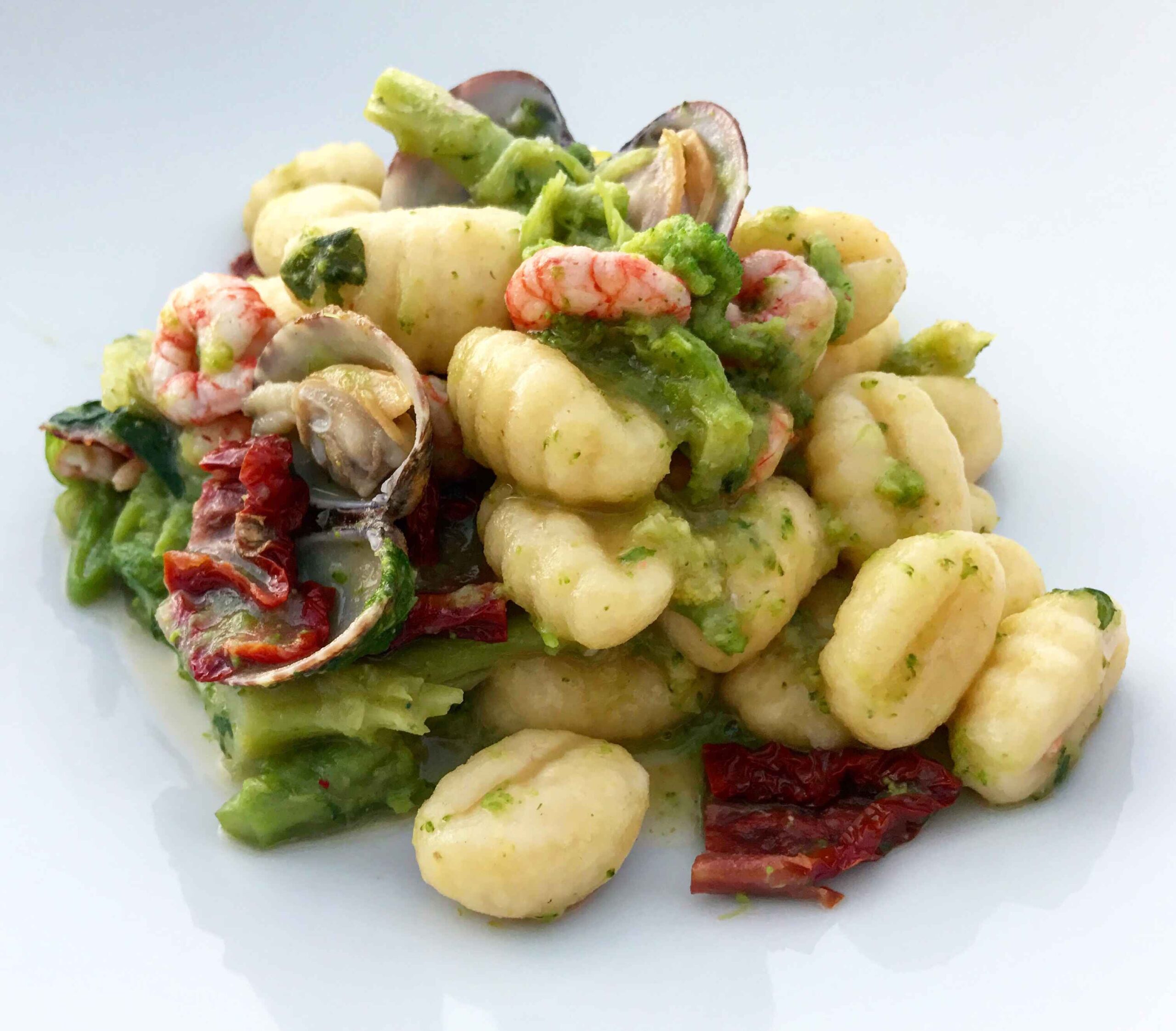 primo-piatto-cucinapesci gnocchi con vongole, gamberi e rape